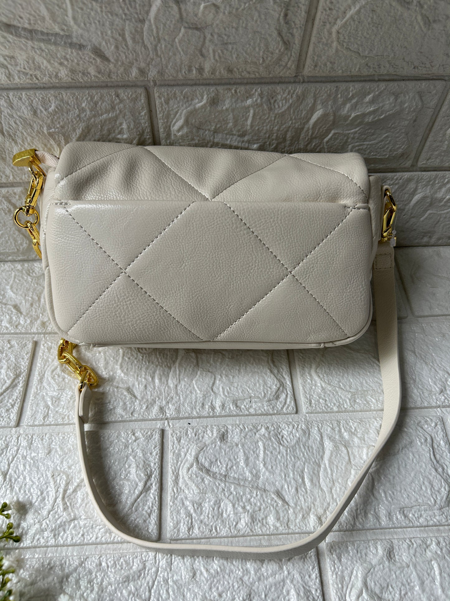 Glamora sling
