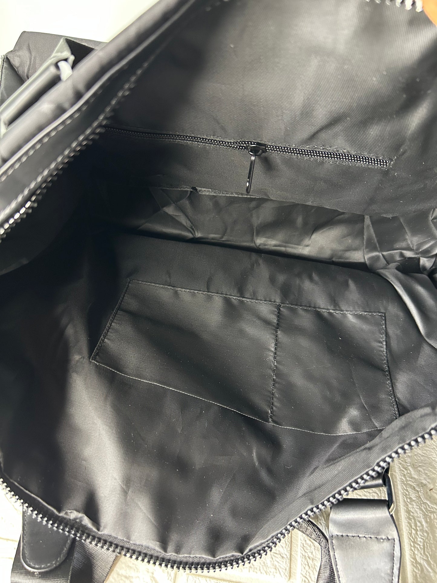 Dura Traveling Bag-1