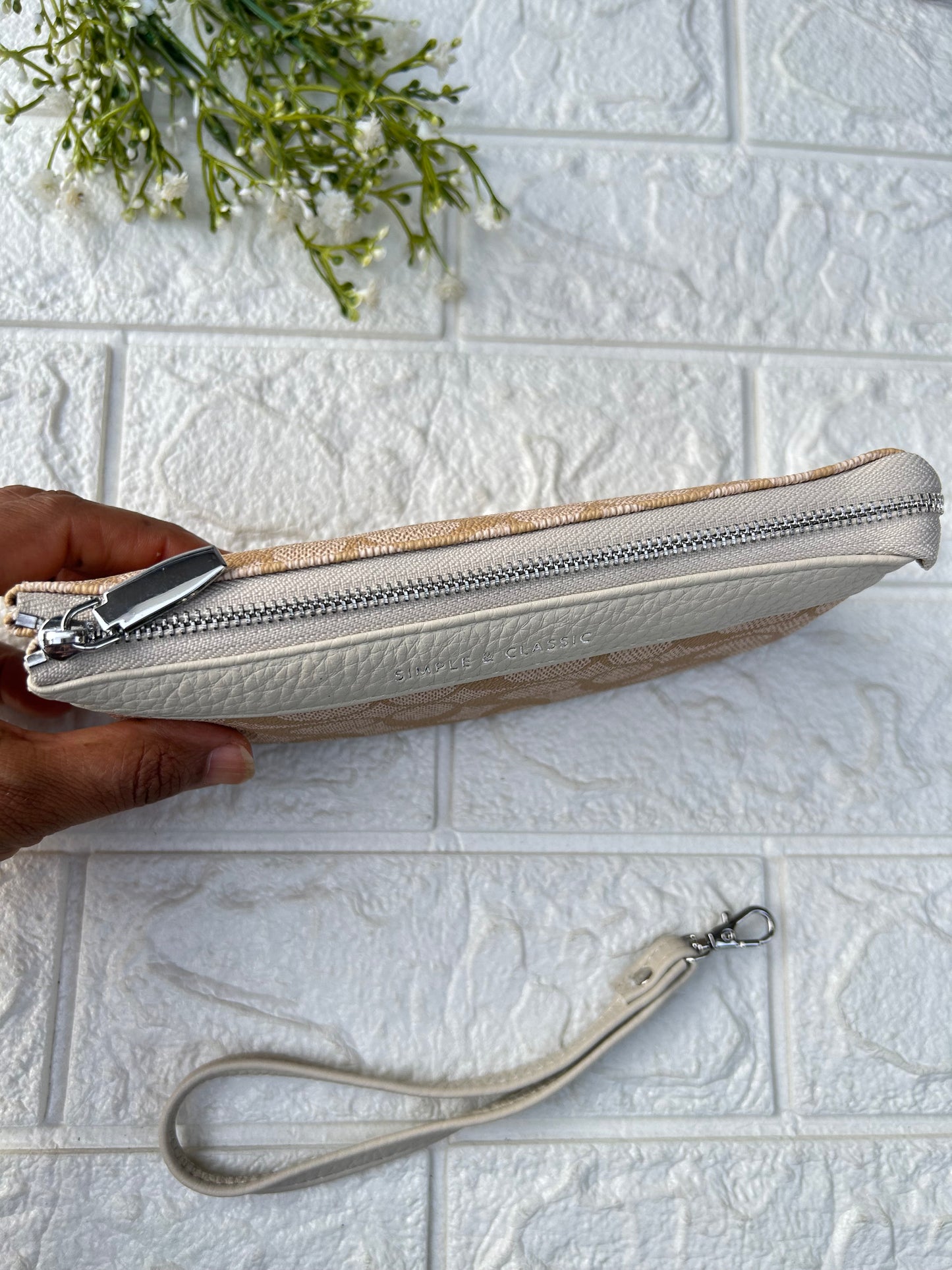 Smart Wristlet