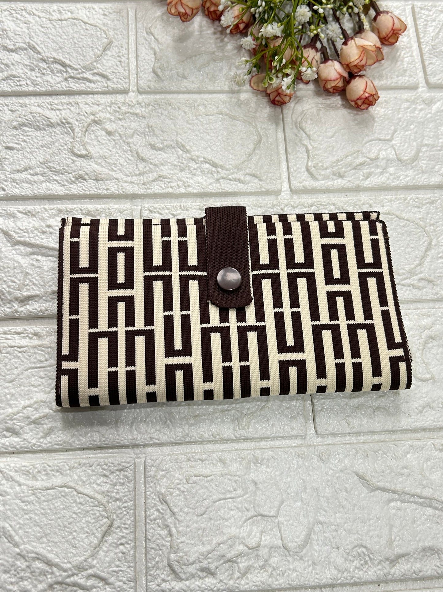 Knit wallet