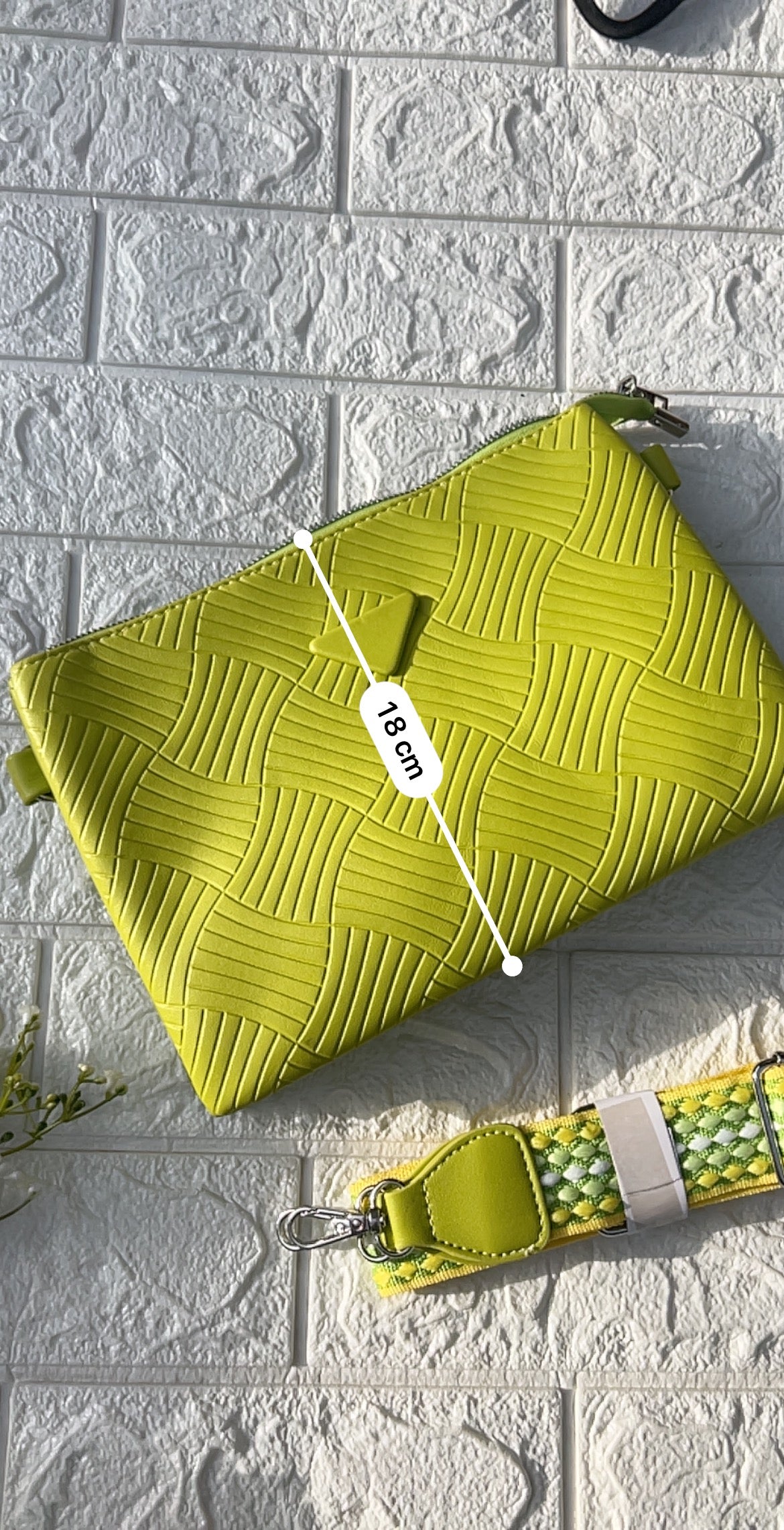 Belleza Sling Bag