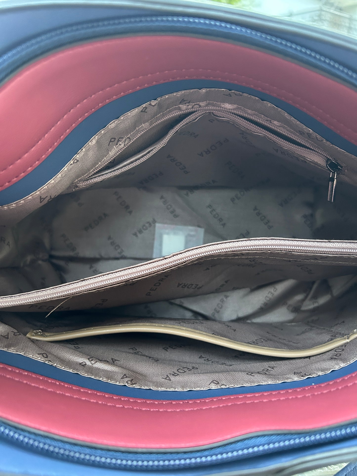 Pedra Handbag