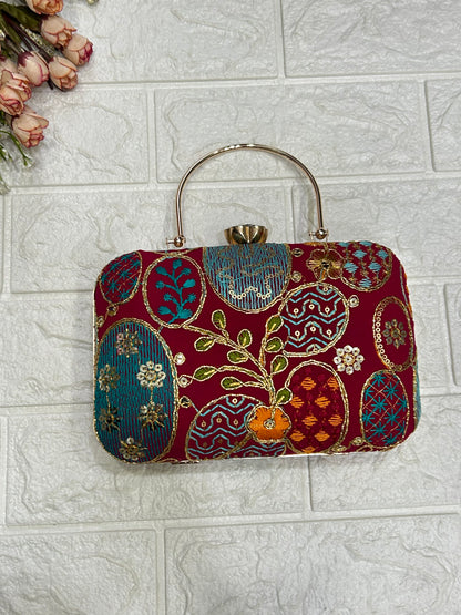 Chic Clutch
