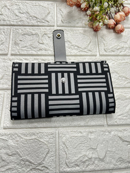 Knit wallet