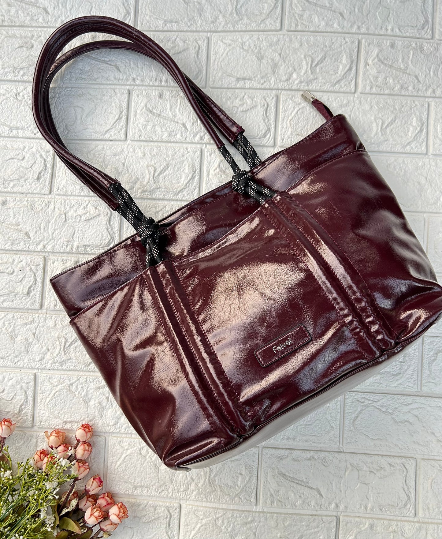 Metro Carry Shoulder Bag