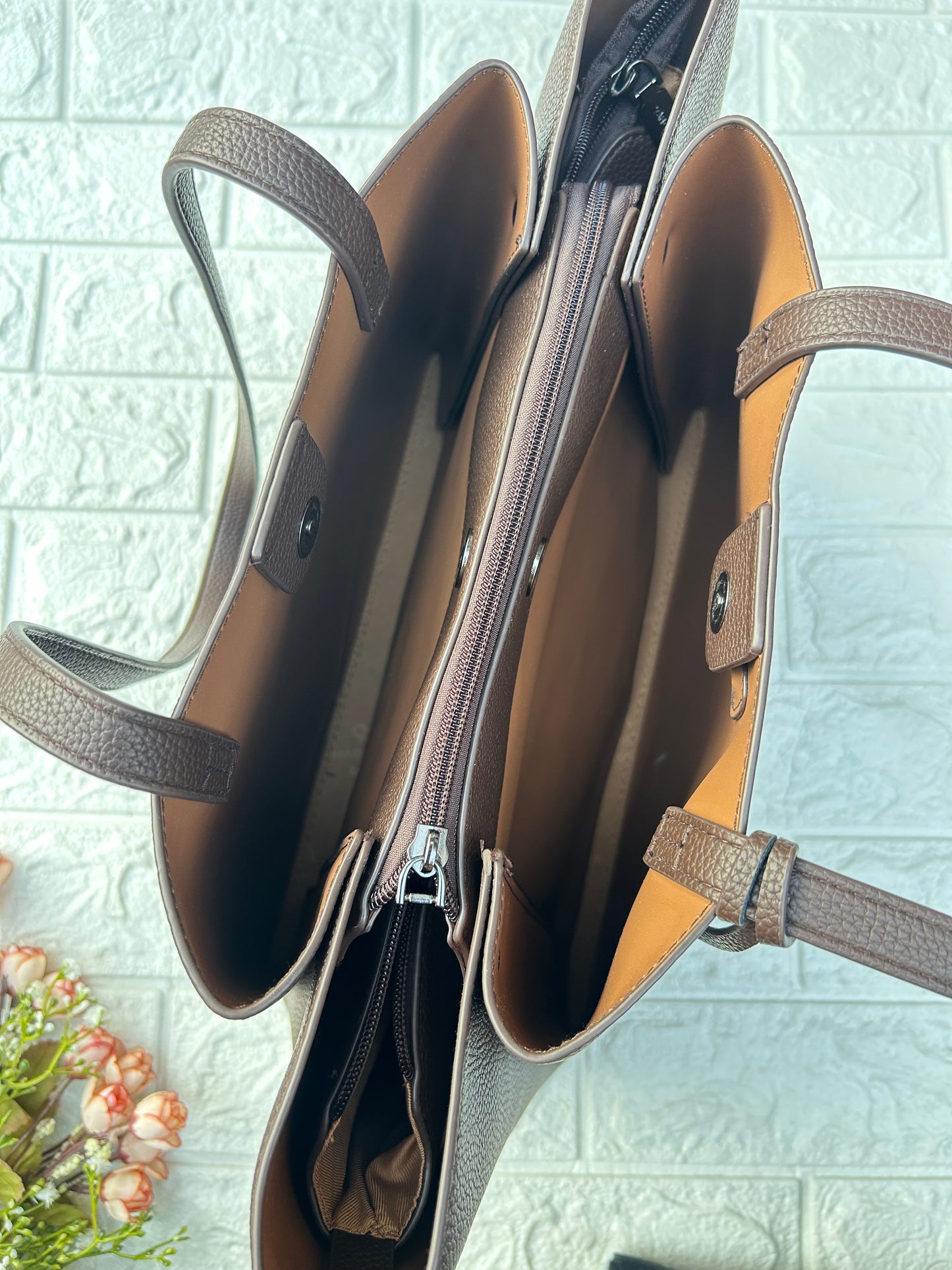Accent Tote