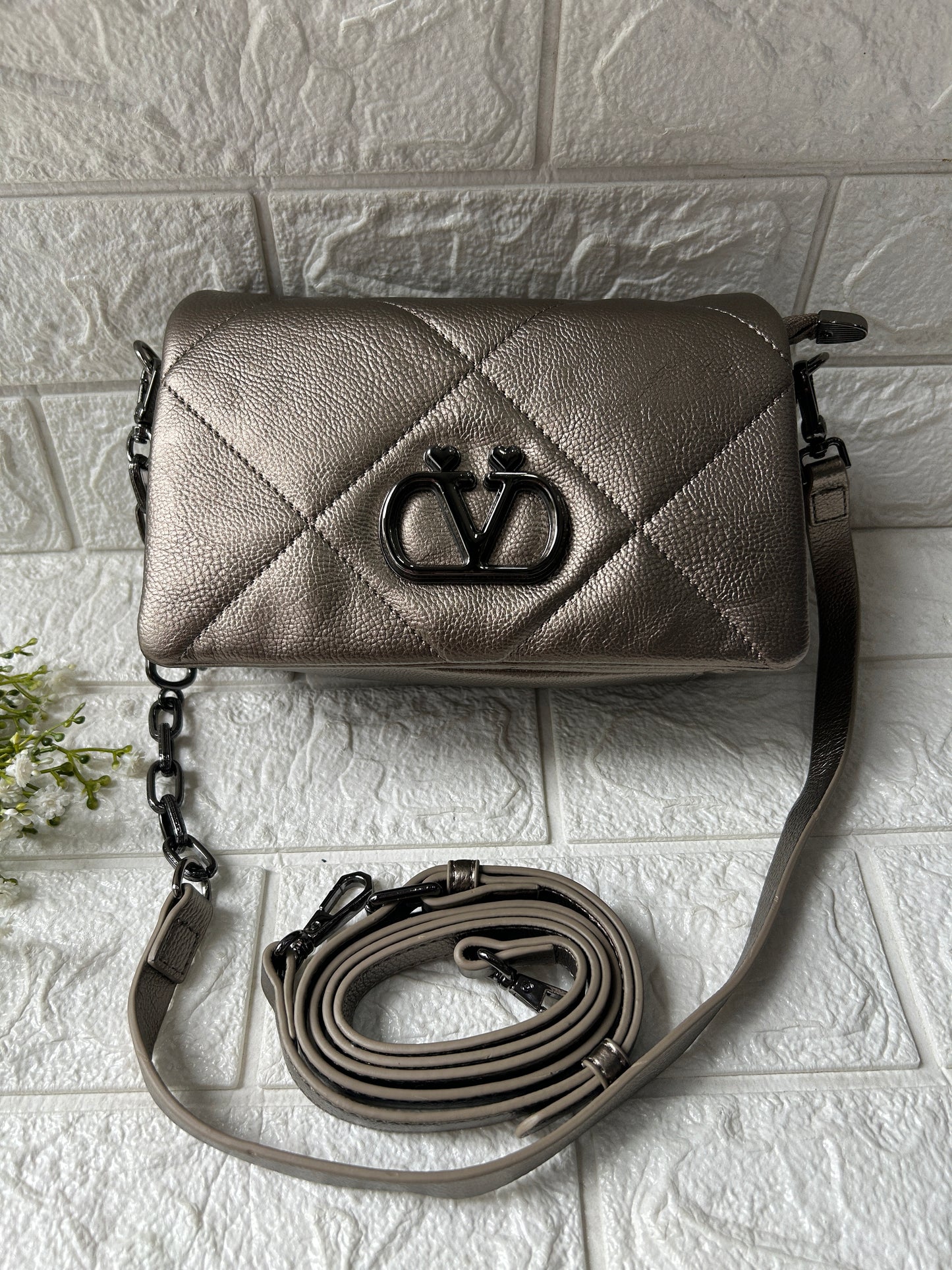 Glamora sling