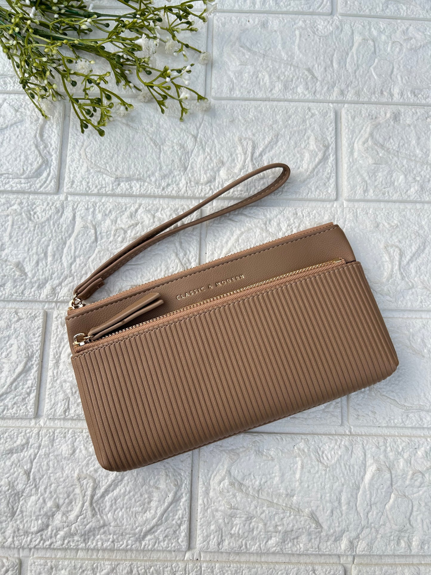 Smart Wristlet