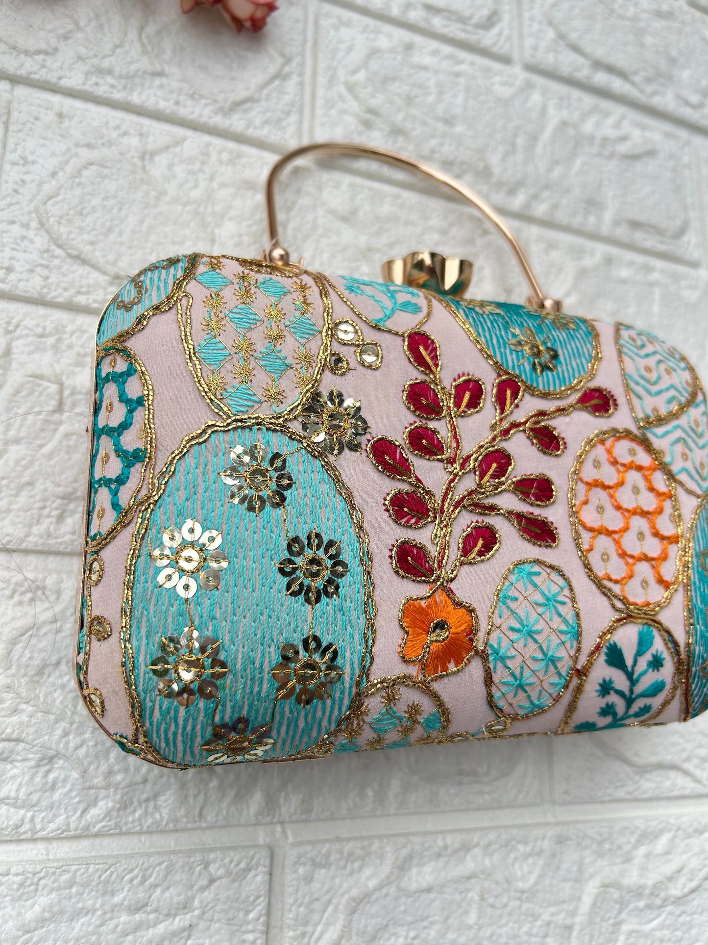 Chic Clutch