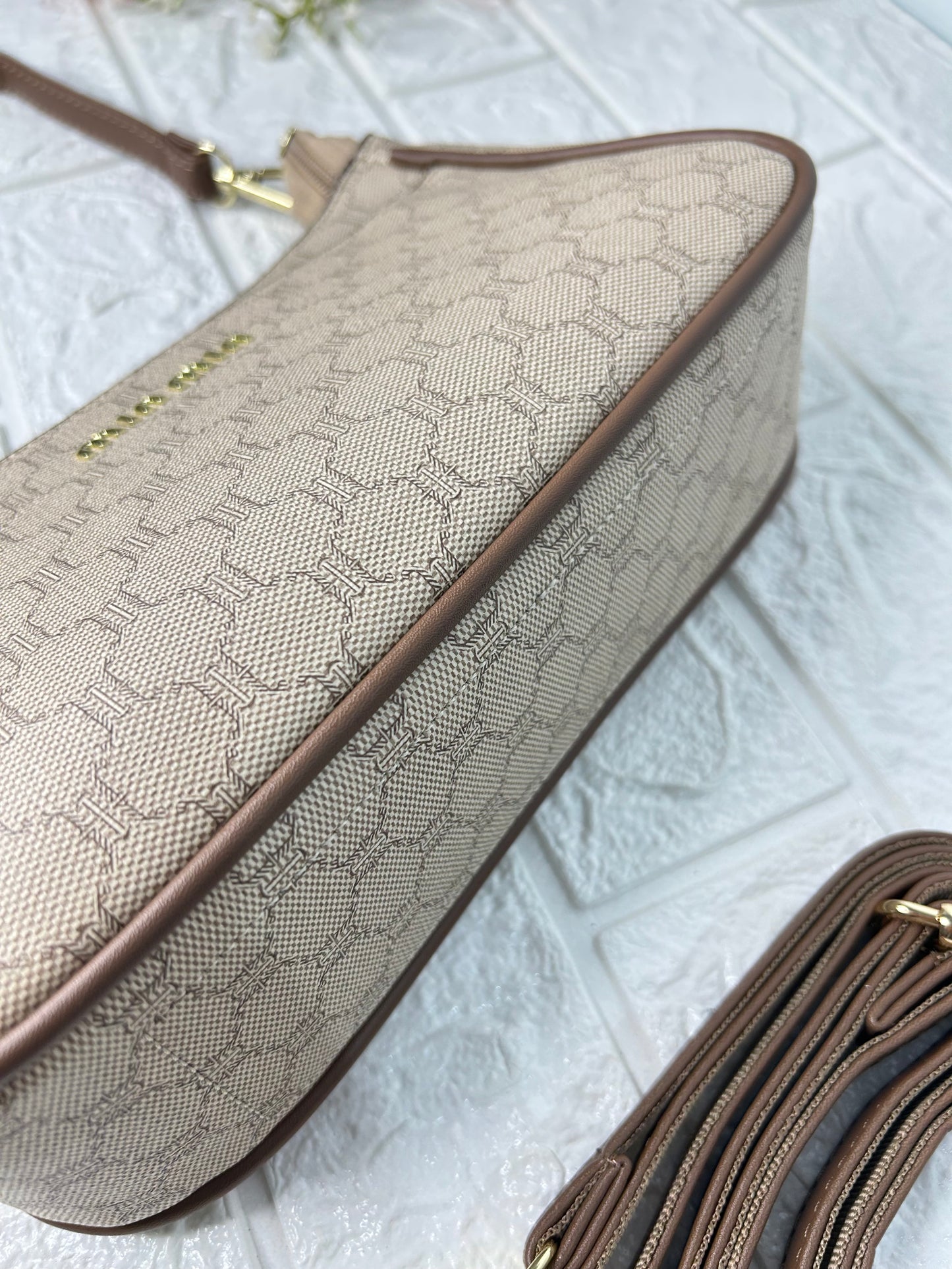 Swift & Charm-4