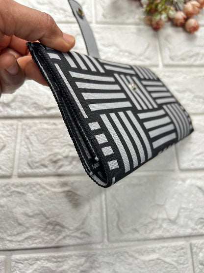Knit wallet