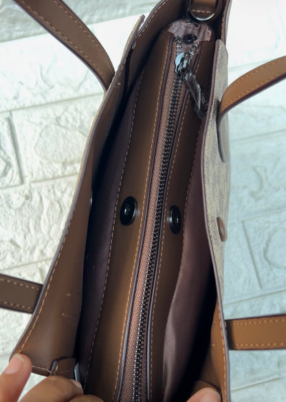 Vogue Handbag-2