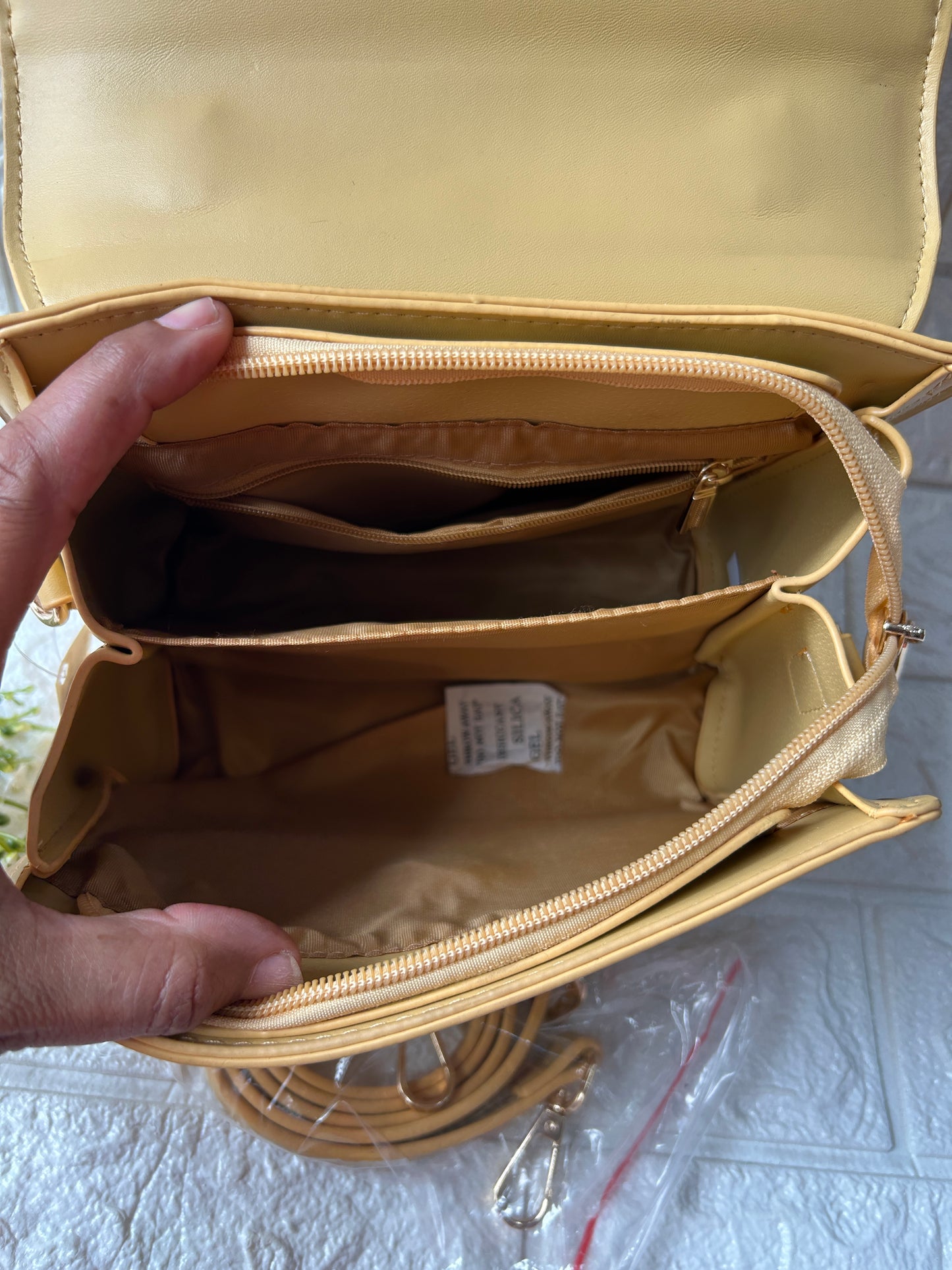 Mirave handbag