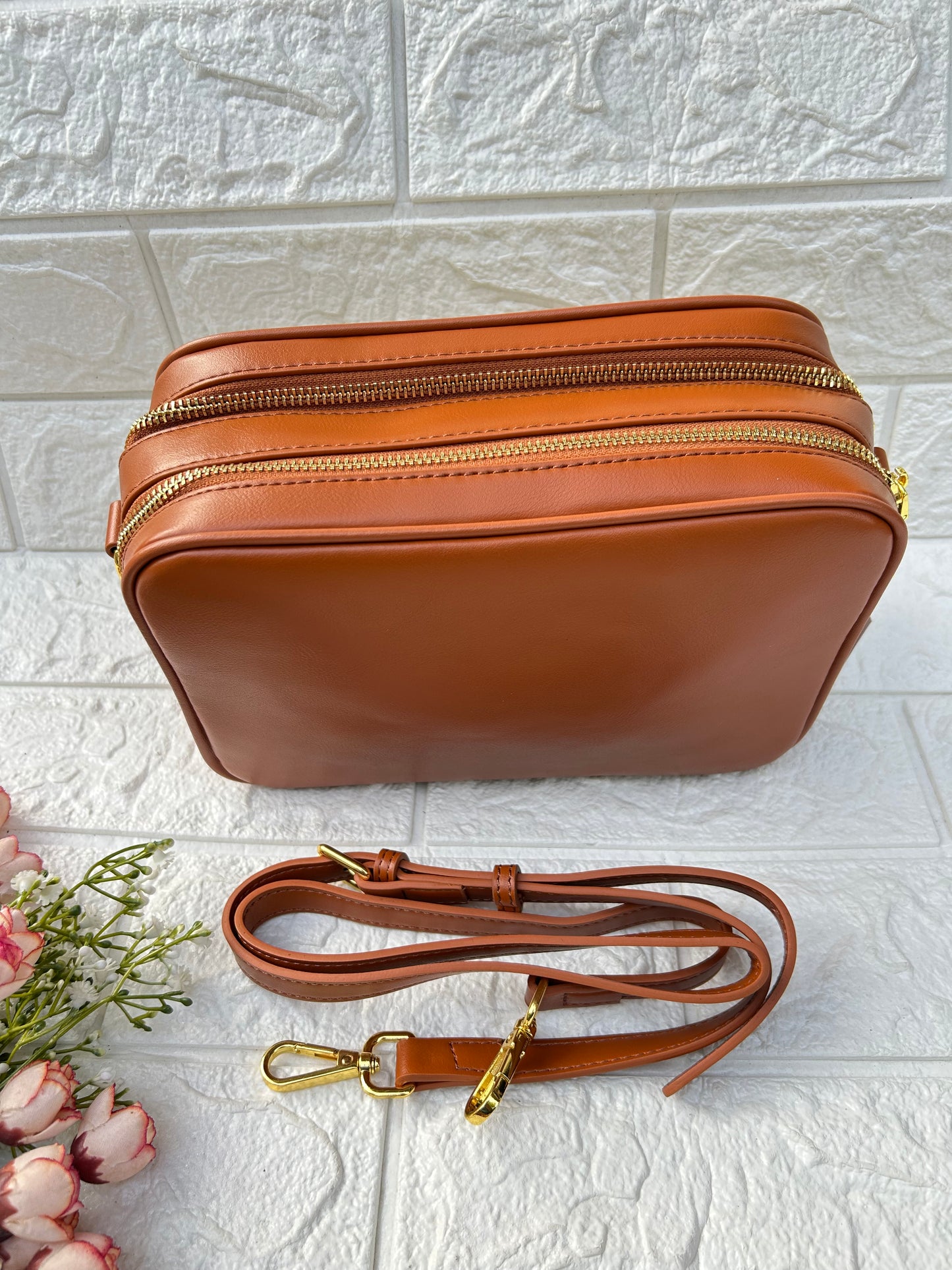Glamora Sling