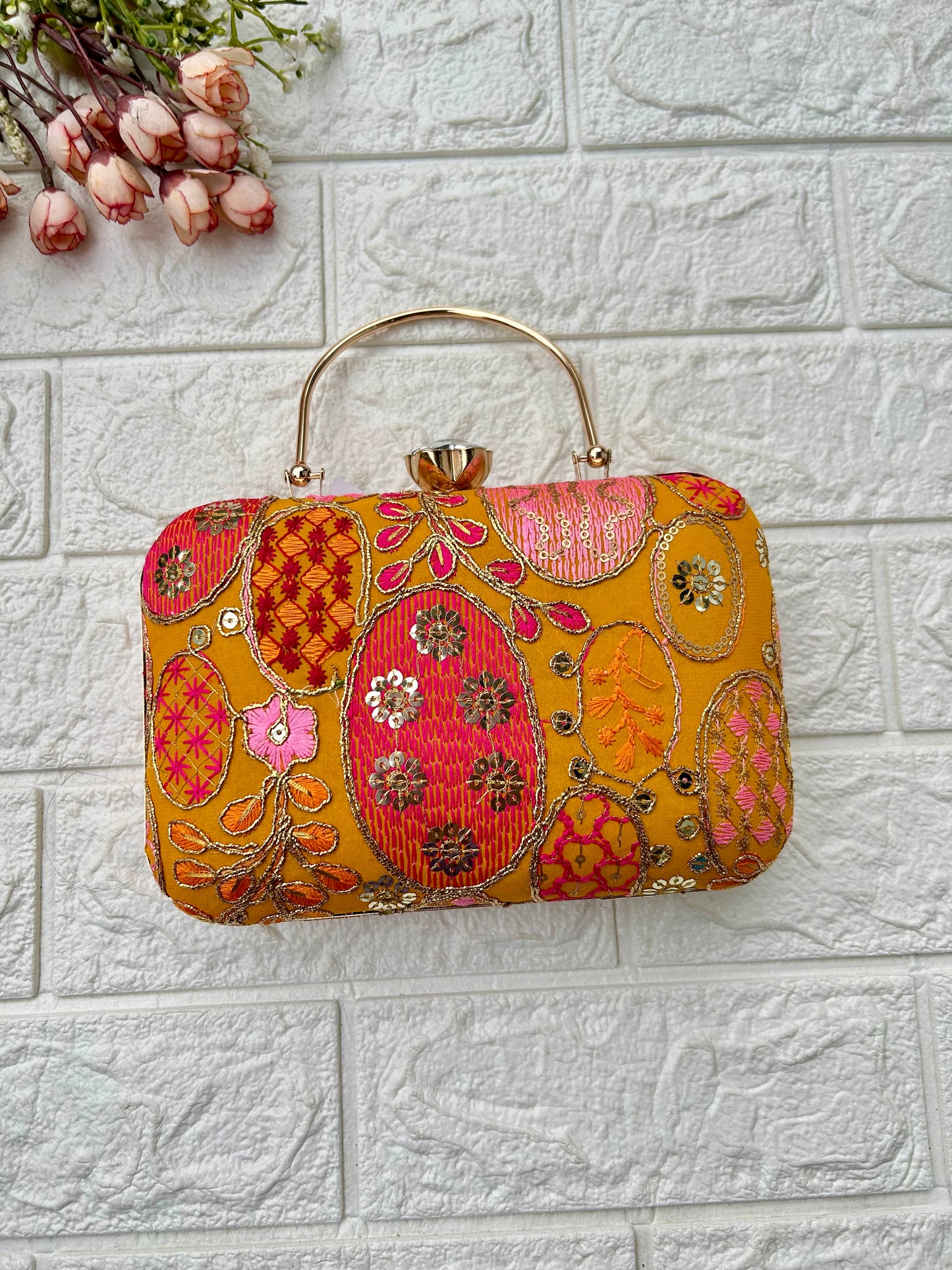 Chic Clutch