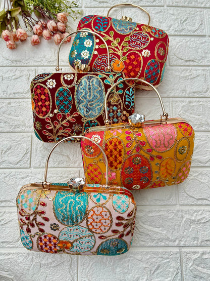 Chic Clutch