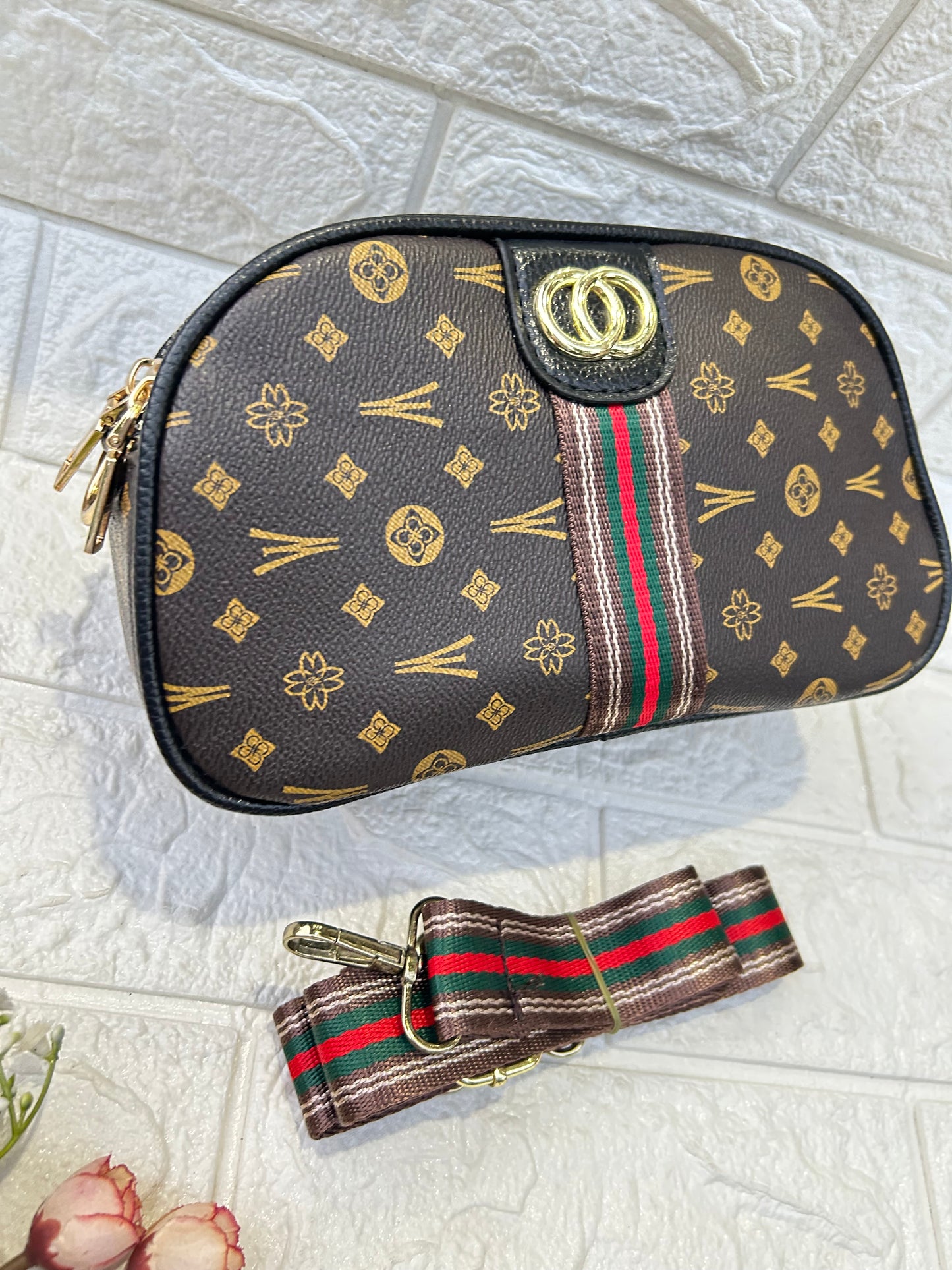 Preety Sling