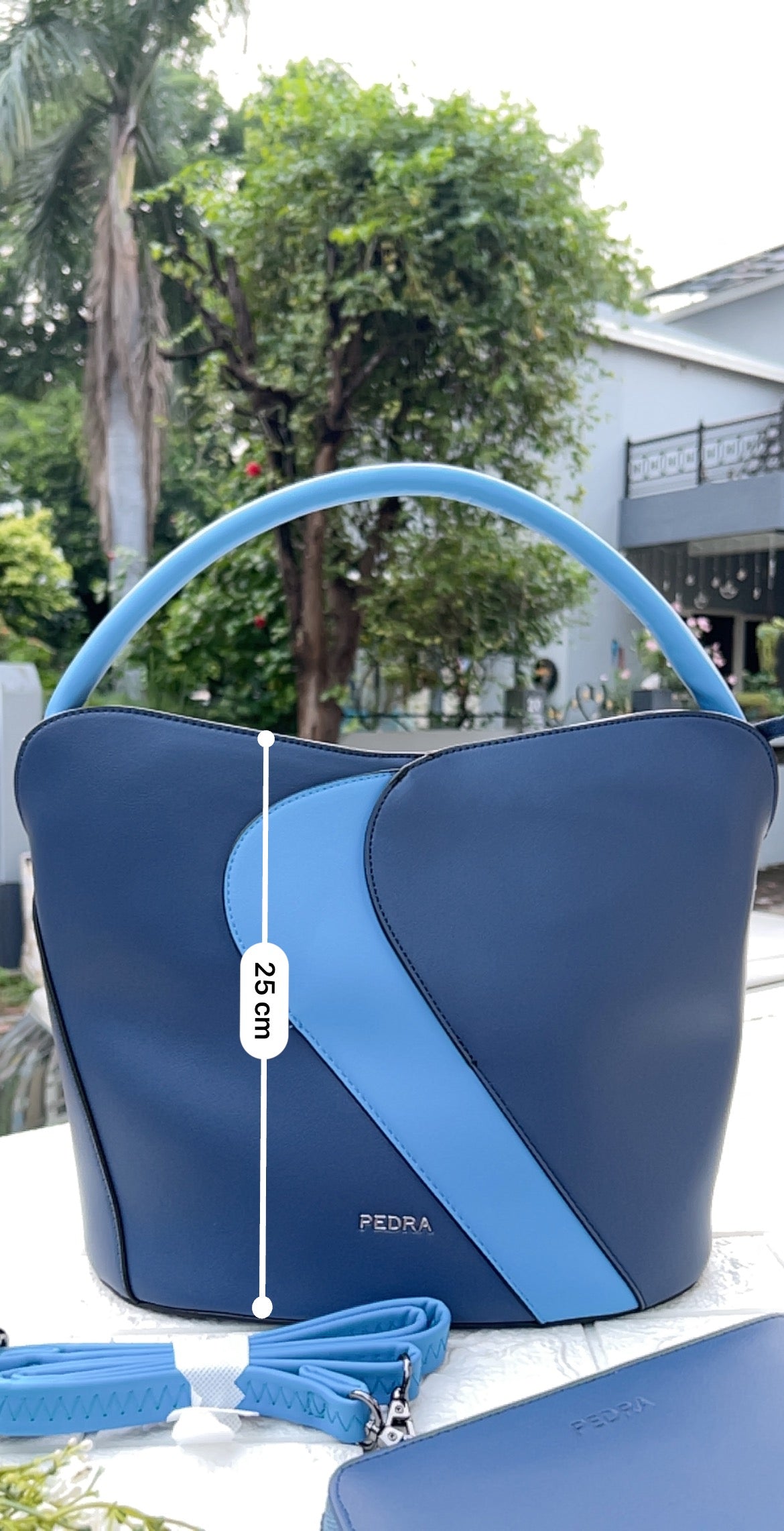 Pedra Handbag