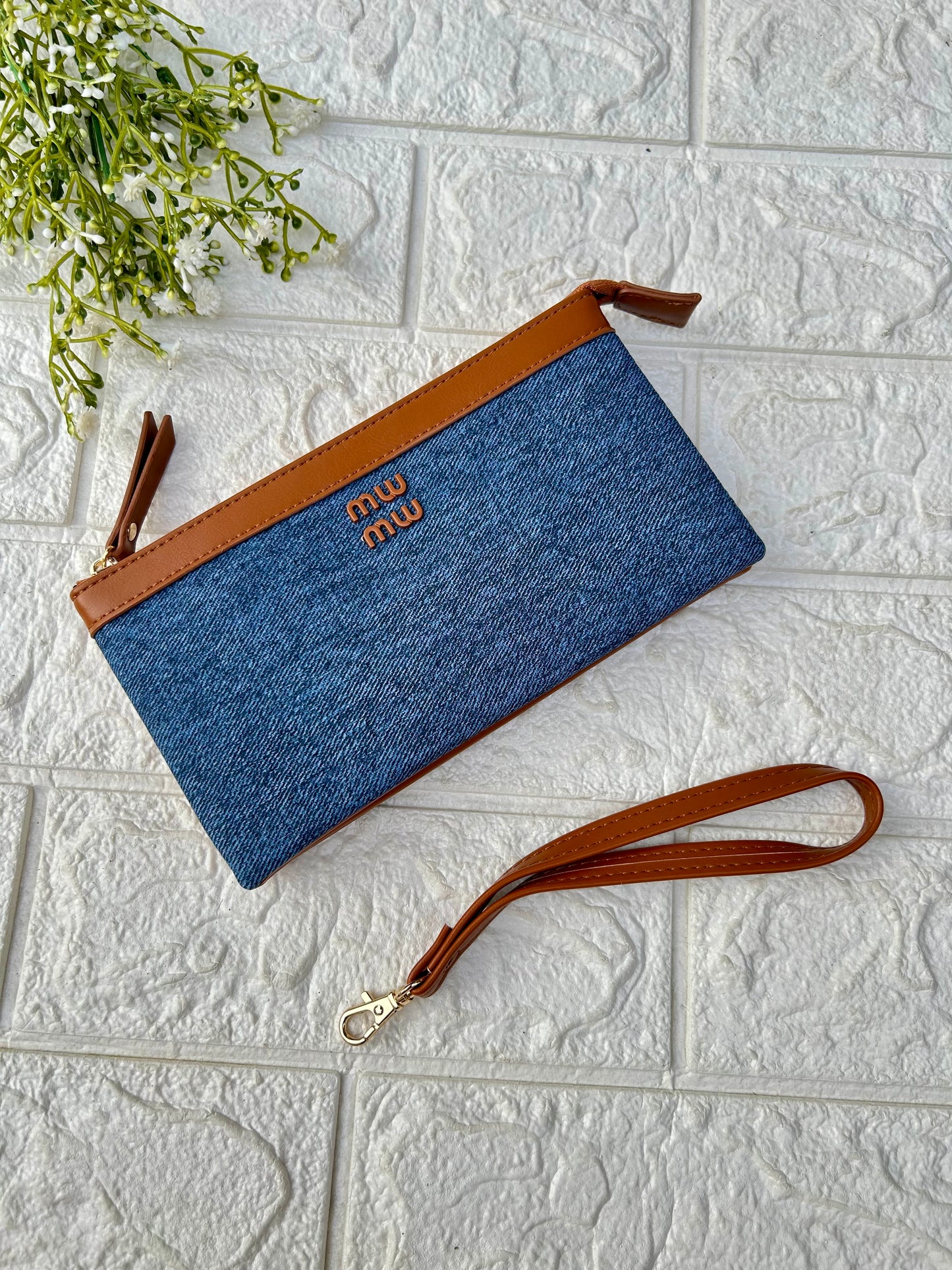 Smart Carry Wristlet-1