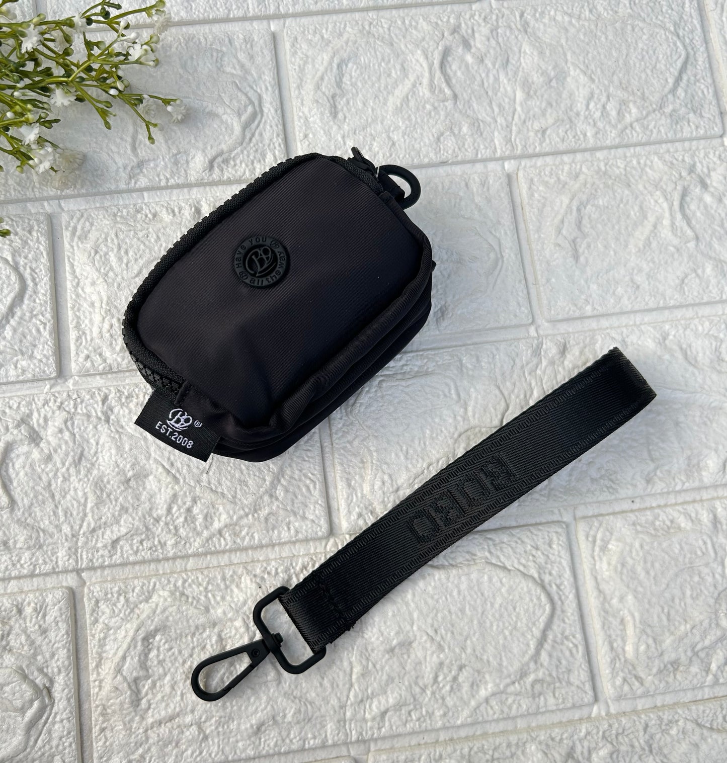 Dura Pouch 1