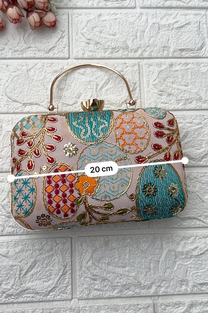 Chic Clutch
