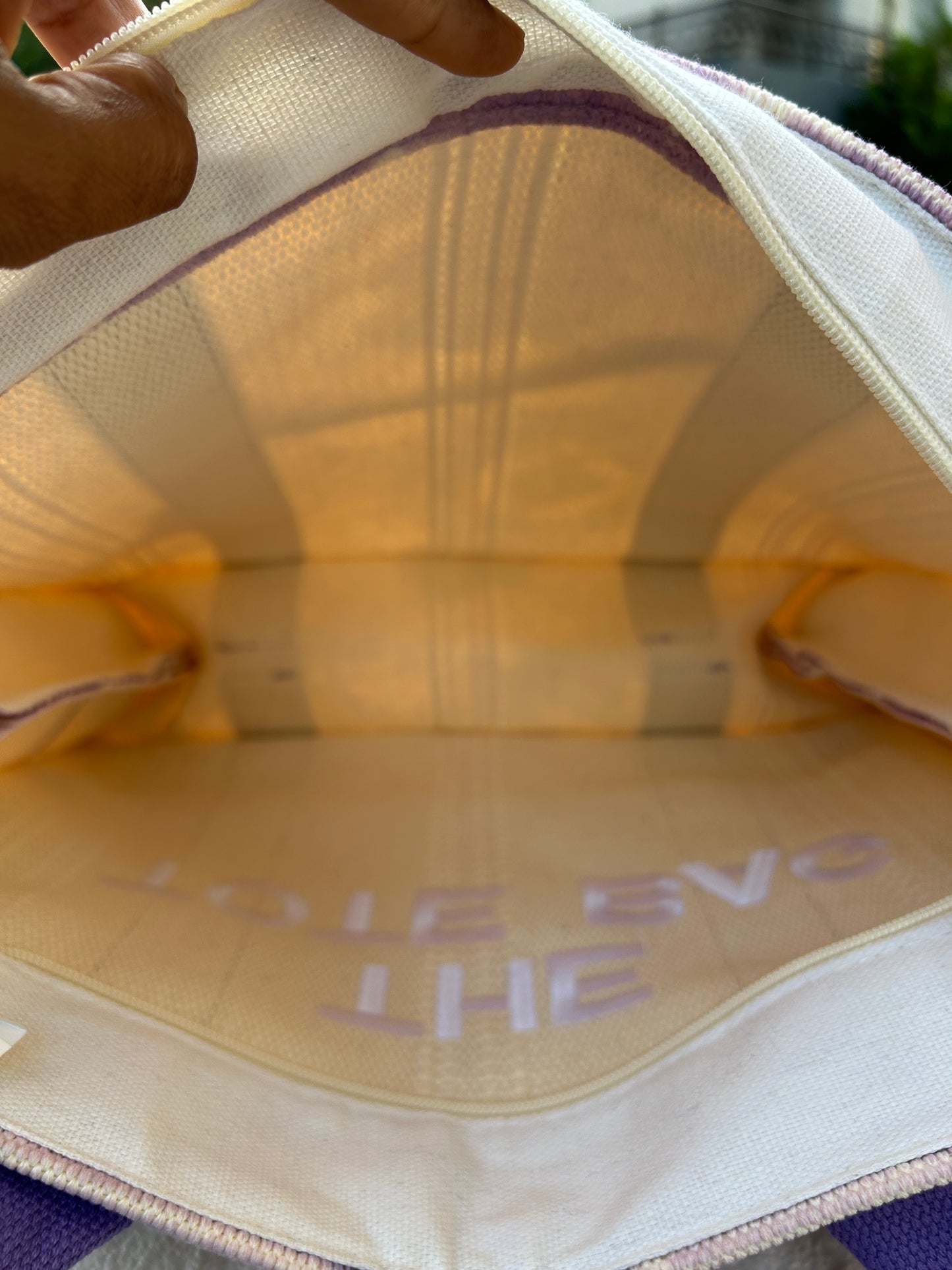 Tote bag
