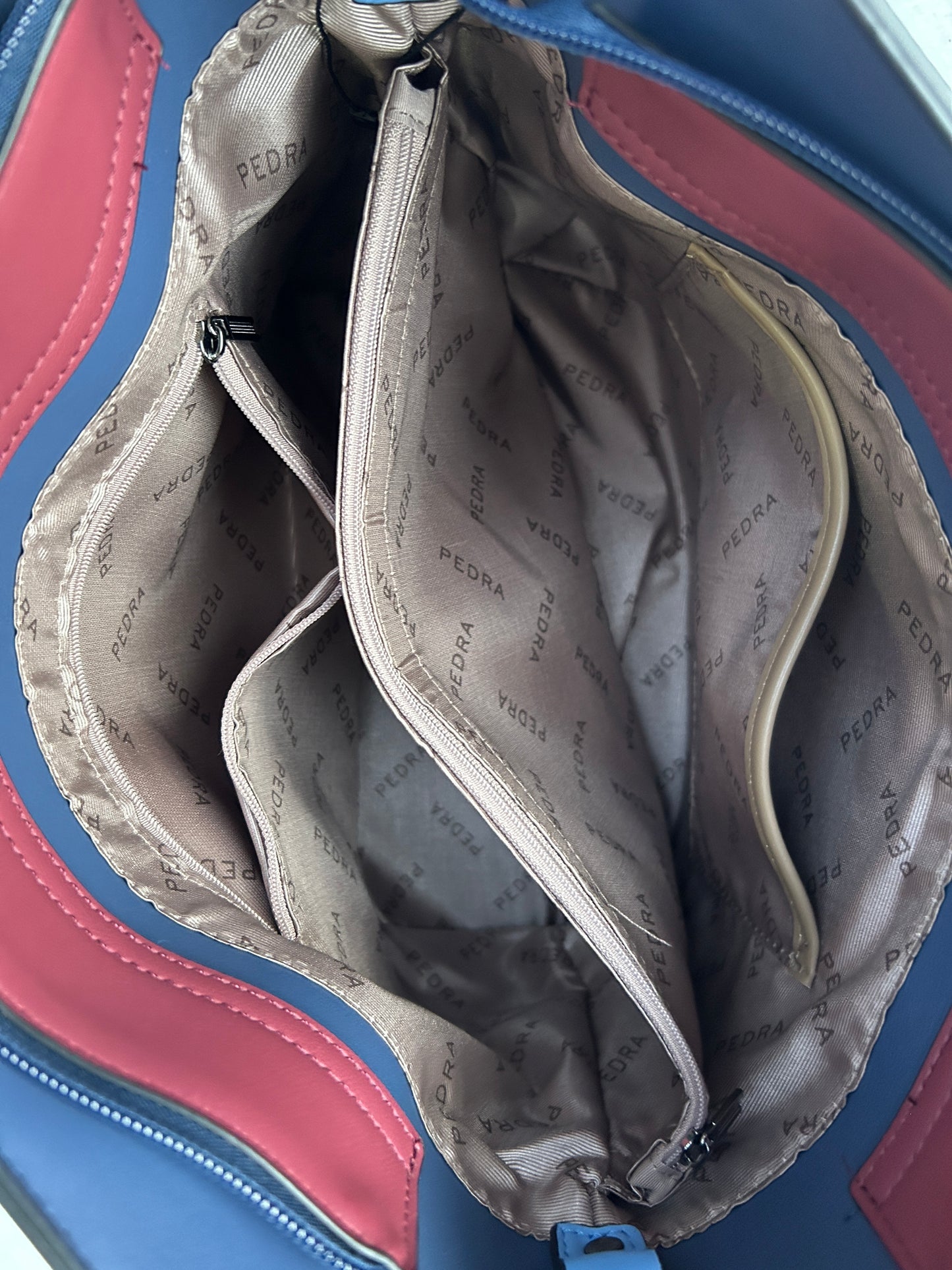 Pedra Handbag