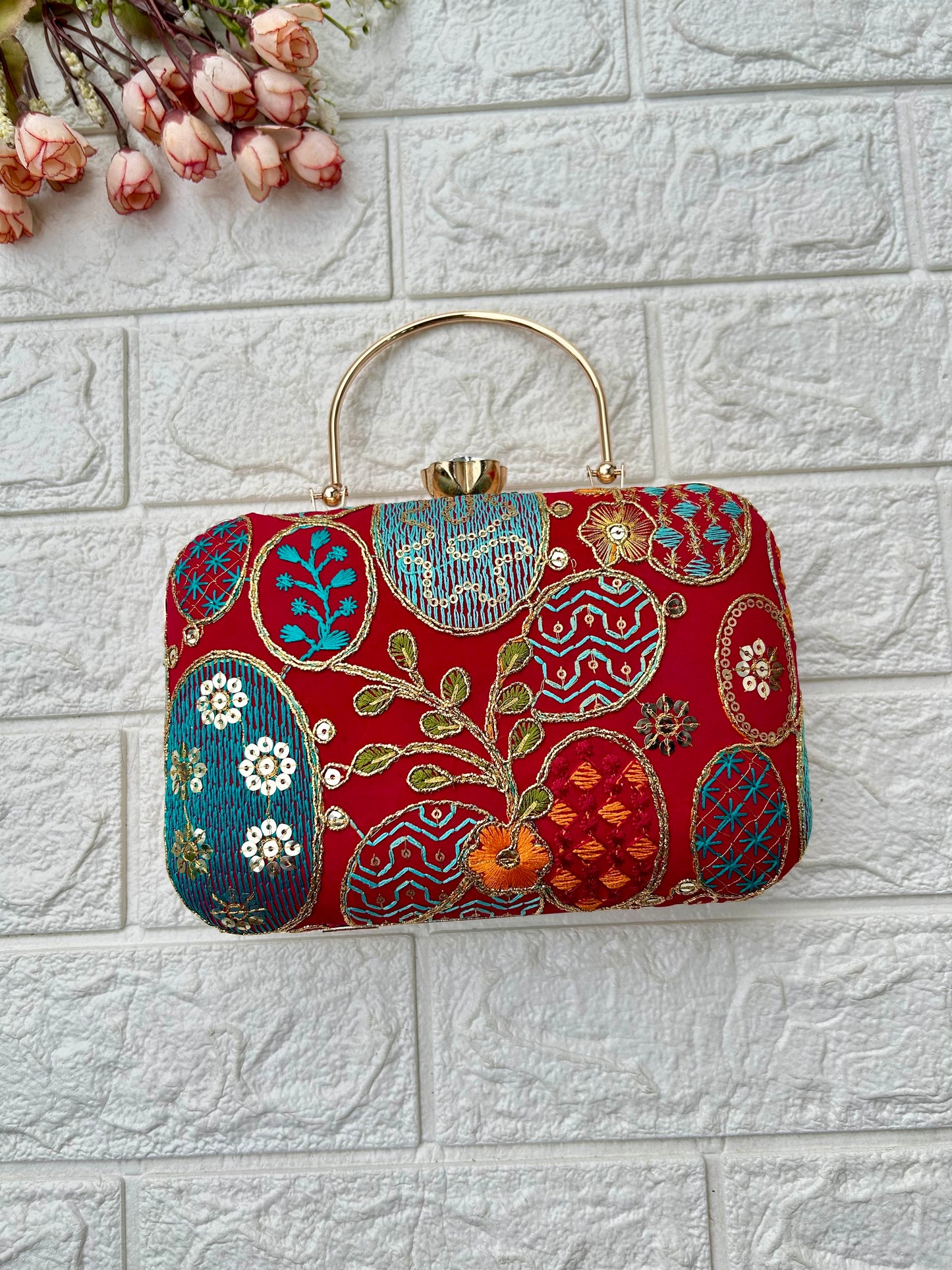 Chic Clutch