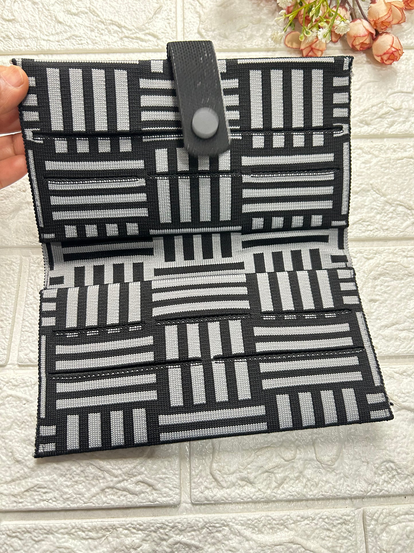 Knit wallet