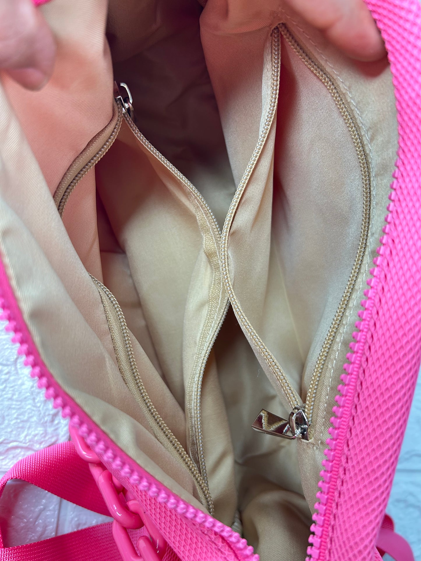 Pop Mesh Sling