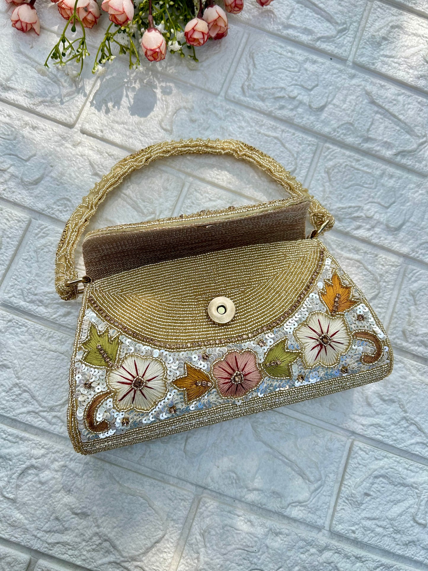 Moti Mehfil bag-3