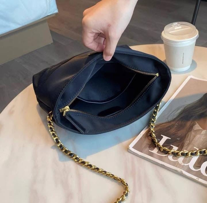 Black Beauty Sling!