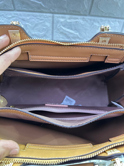 Vogue HandBag 1