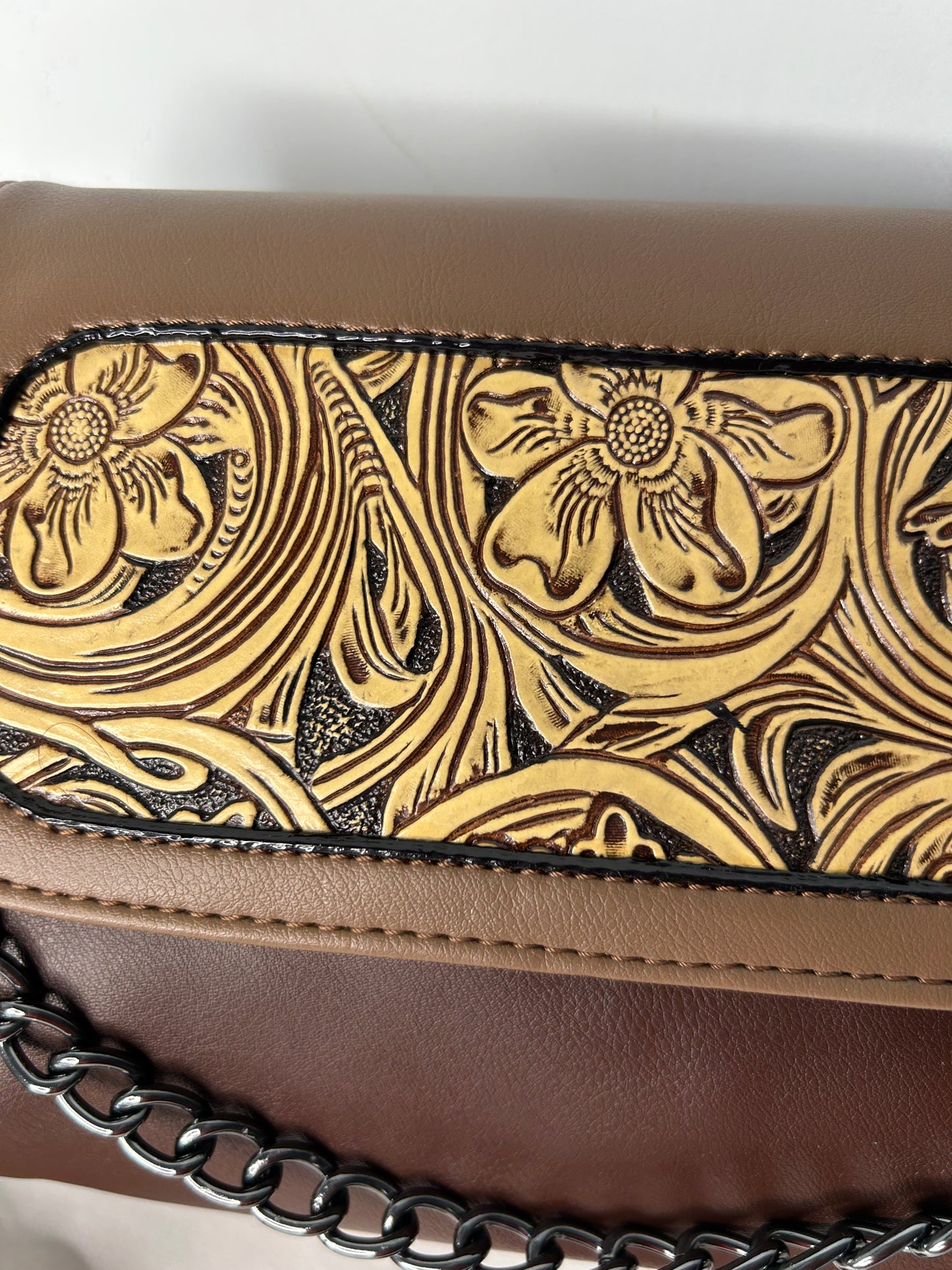 Aira Sling Bag