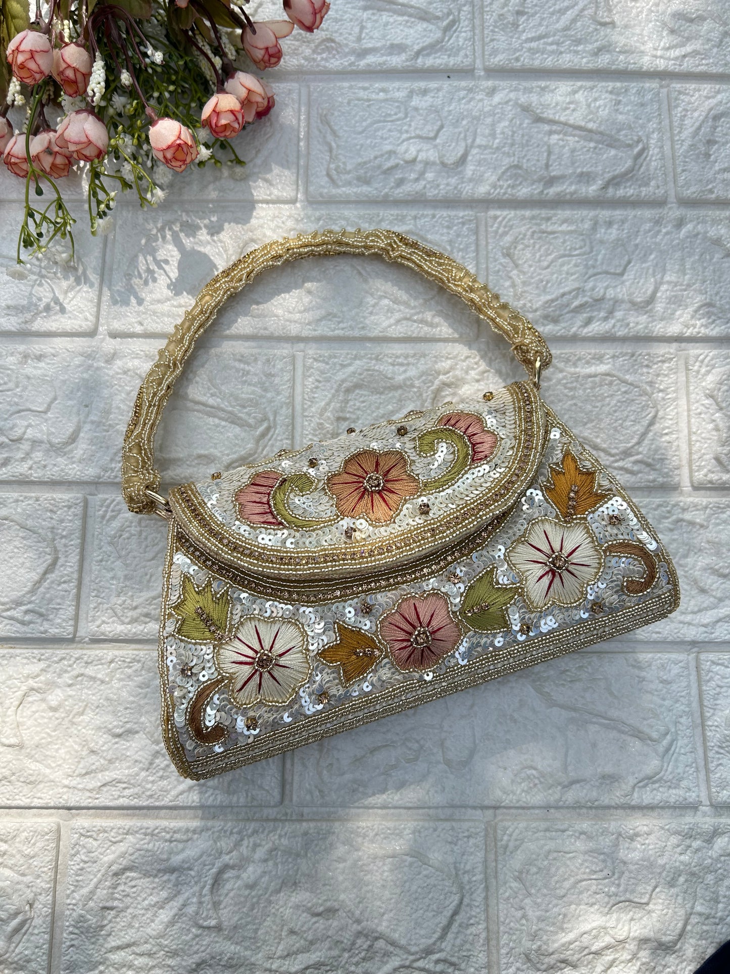 Moti Mehfil bag-3