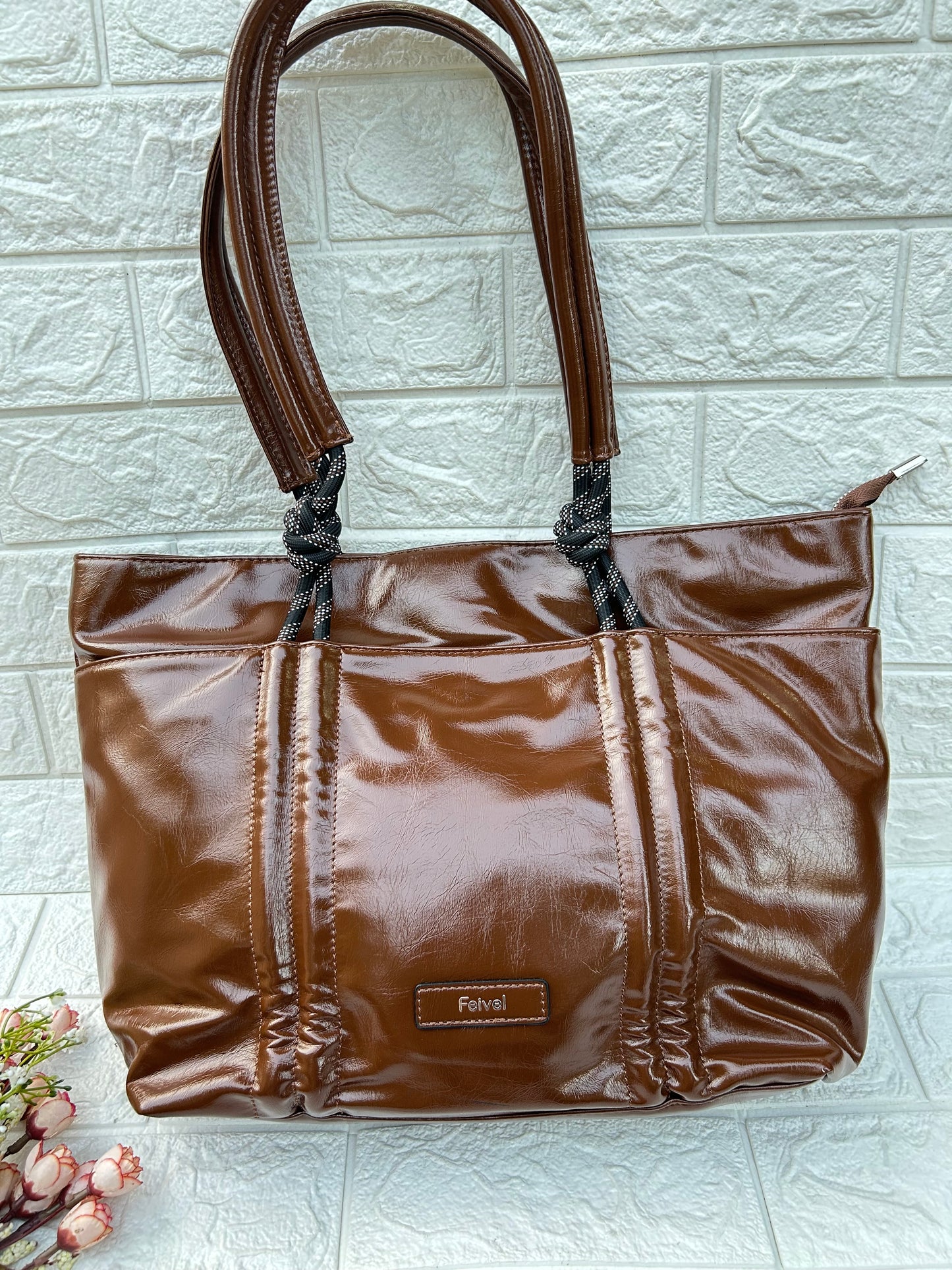 Metro Carry Shoulder Bag