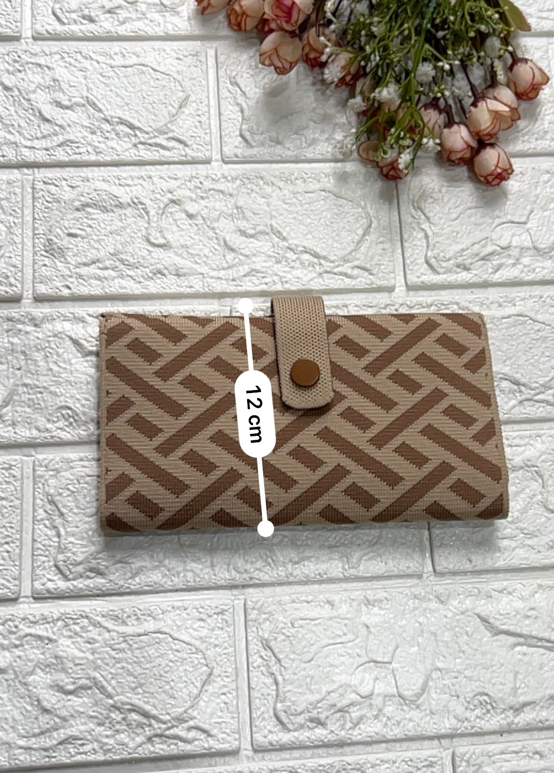 Knit wallet