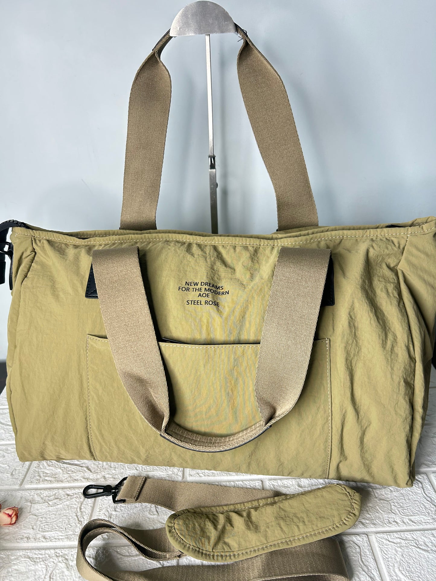 TravelMate-4