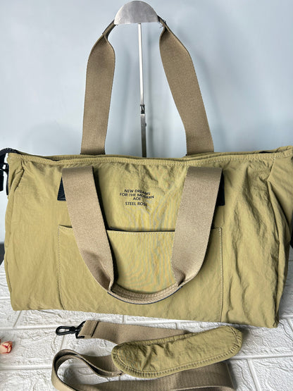 TravelMate-4