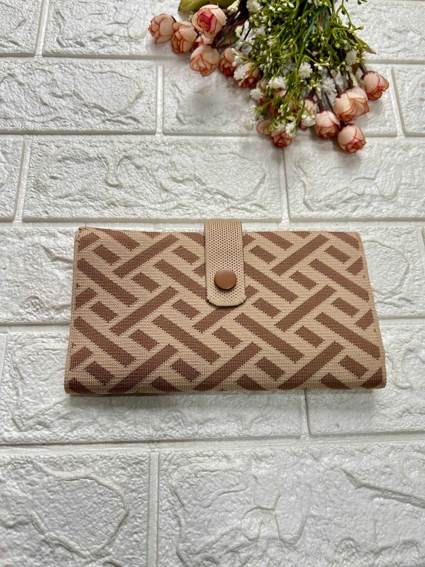 Knit wallet