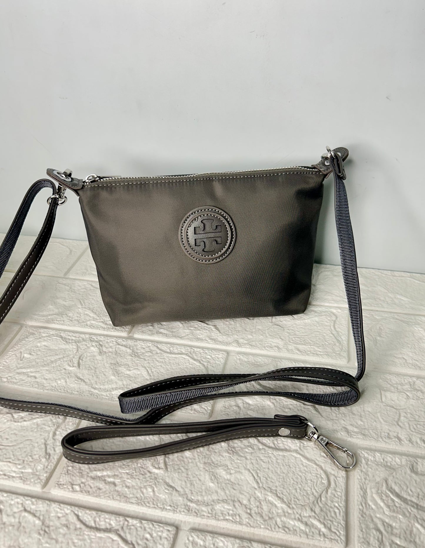 Daily Daisy Sling