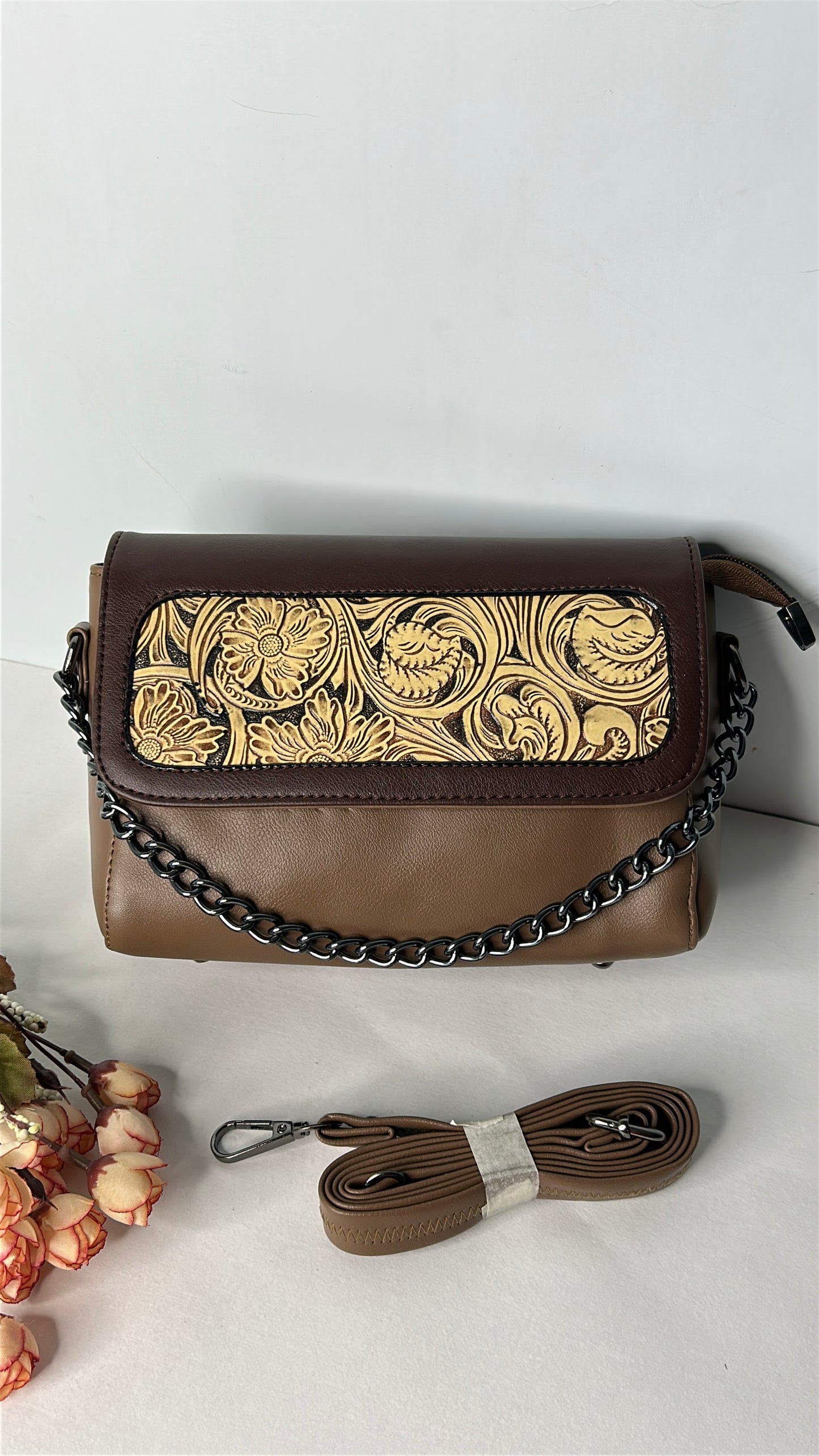 Aira Sling Bag