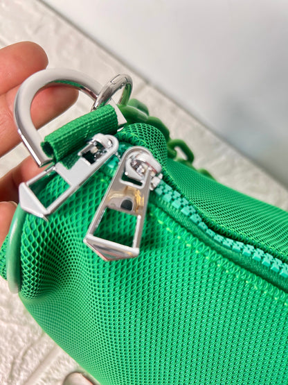 Pop Mesh Sling