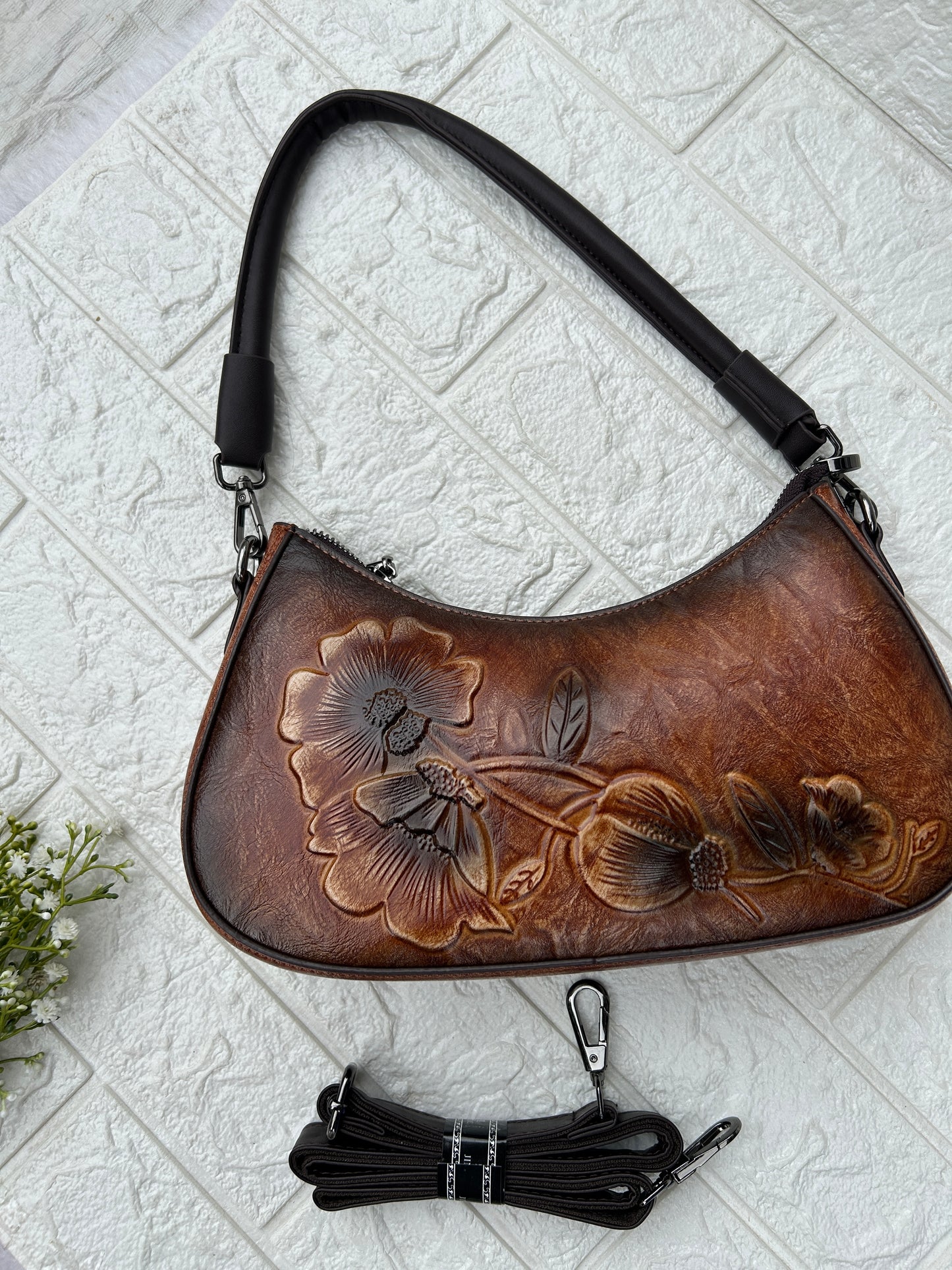 Vintage shoulder!