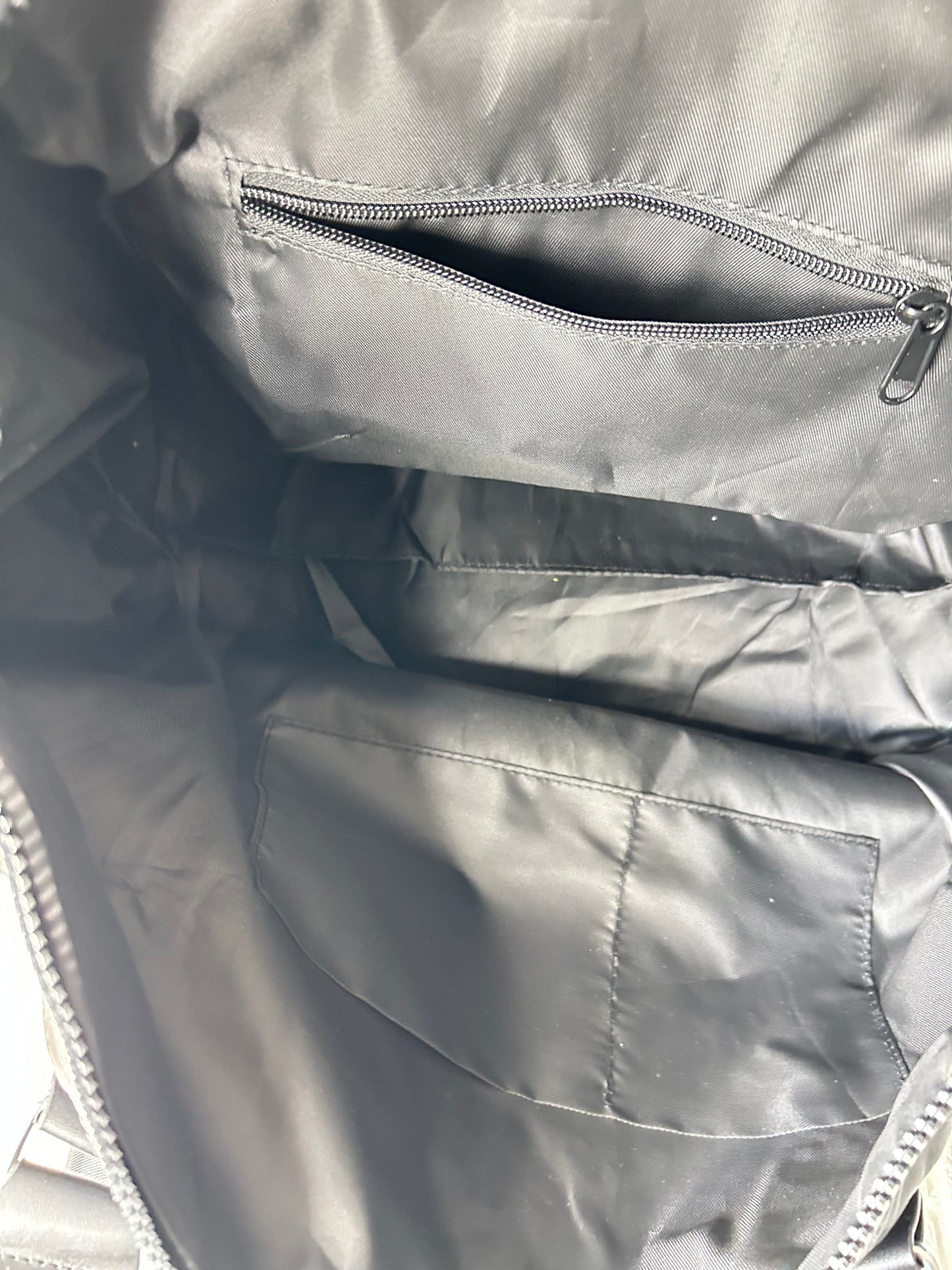 Dura Traveling Bag-1