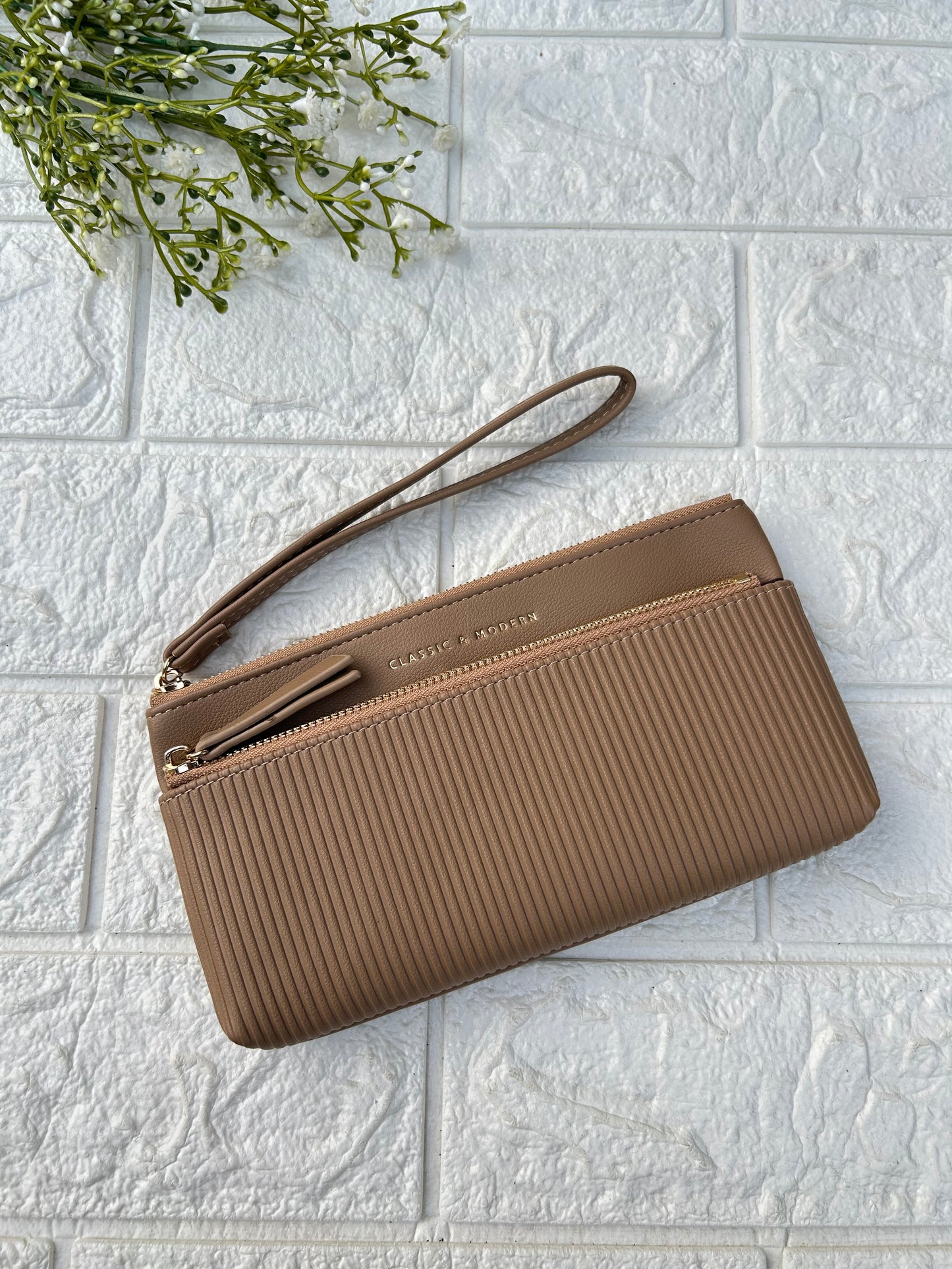 Smart Wristlet