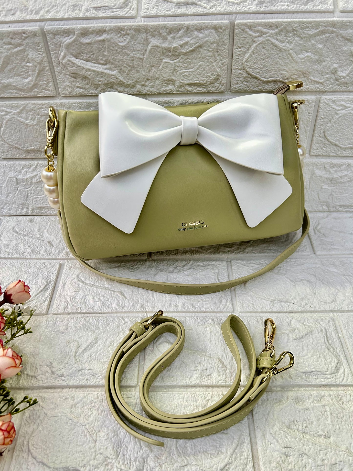 Bow Box Sling