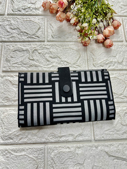 Knit wallet