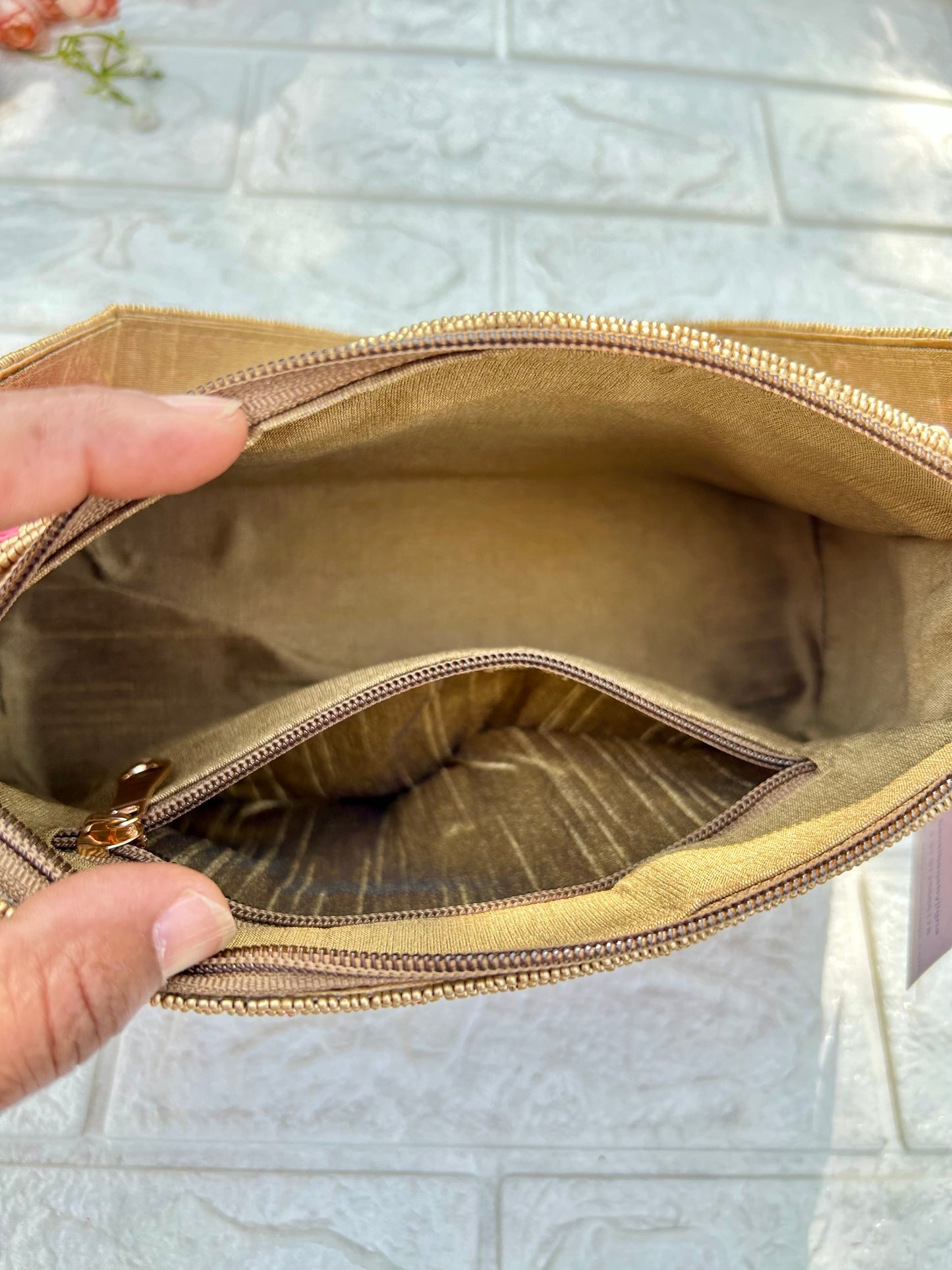 Moti Mehfil bag-1