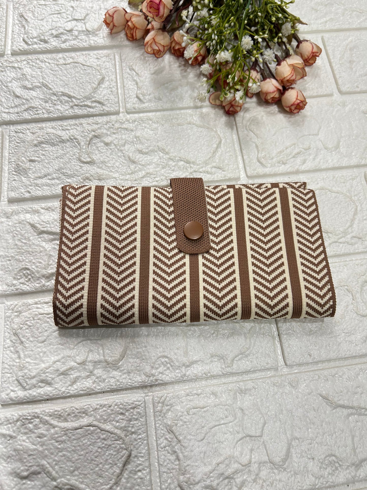 Knit wallet